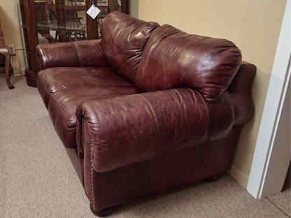 Robinson & Robinson 'Cognac' Leather Loveseat With Nailhead Trim & Bun Feet