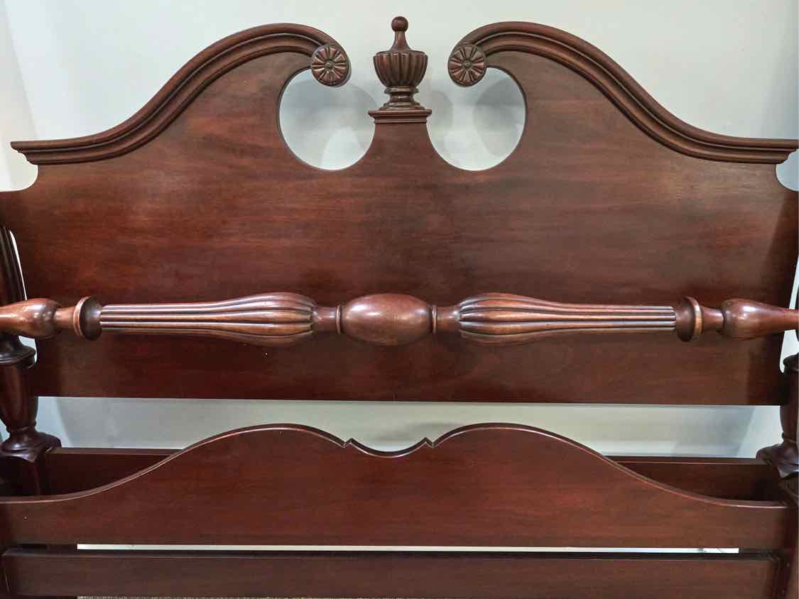 Continental Furniture Full Mahogany 4 Reeded Post  Bed