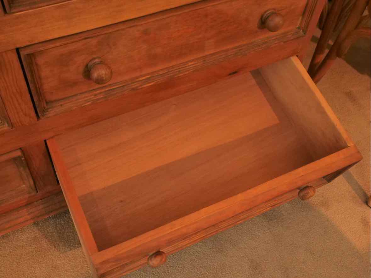 Pine 6 Drawer Dresser with Wood Knobs