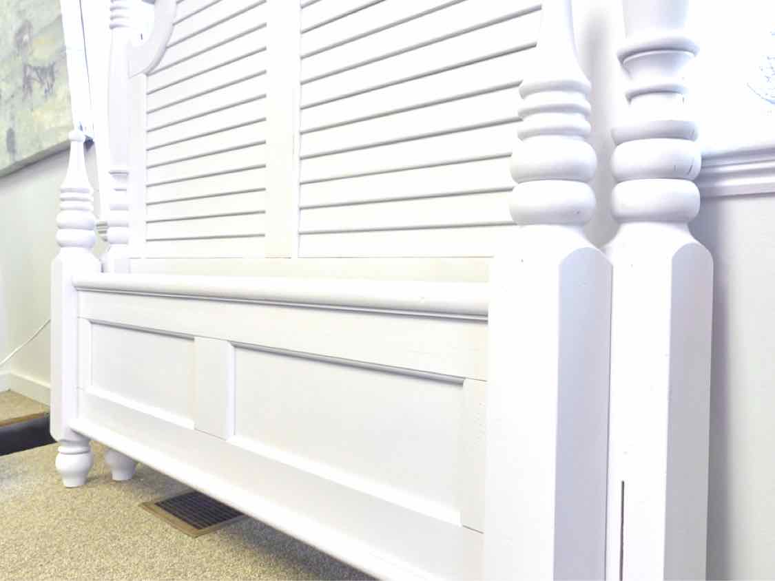 White Four Post Bed with Shutter Detail Headboard