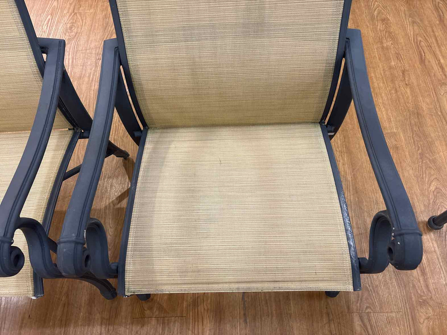 Brown Jordan Outdoor Dining Set