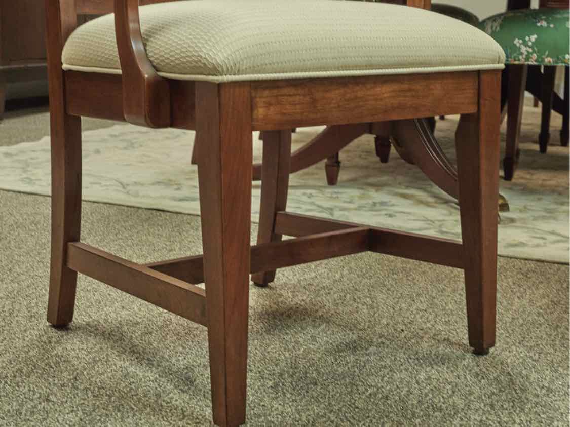 Kincaid Cherry Park Collection Dining Table W/ 2  Leaves & 6 Upholstered Chairs