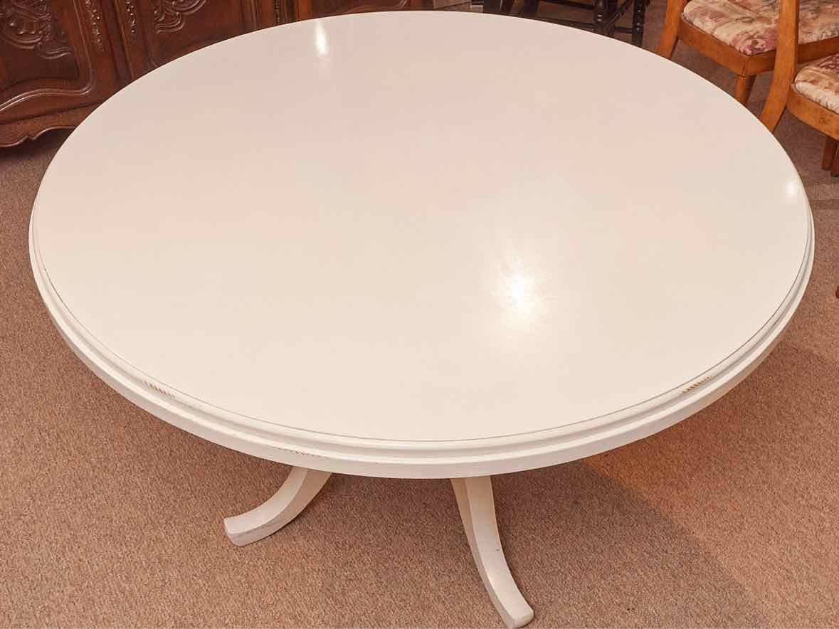 Stanley  ' Coastal Living'  Round Ivory Finish Pedestal  Dining Table