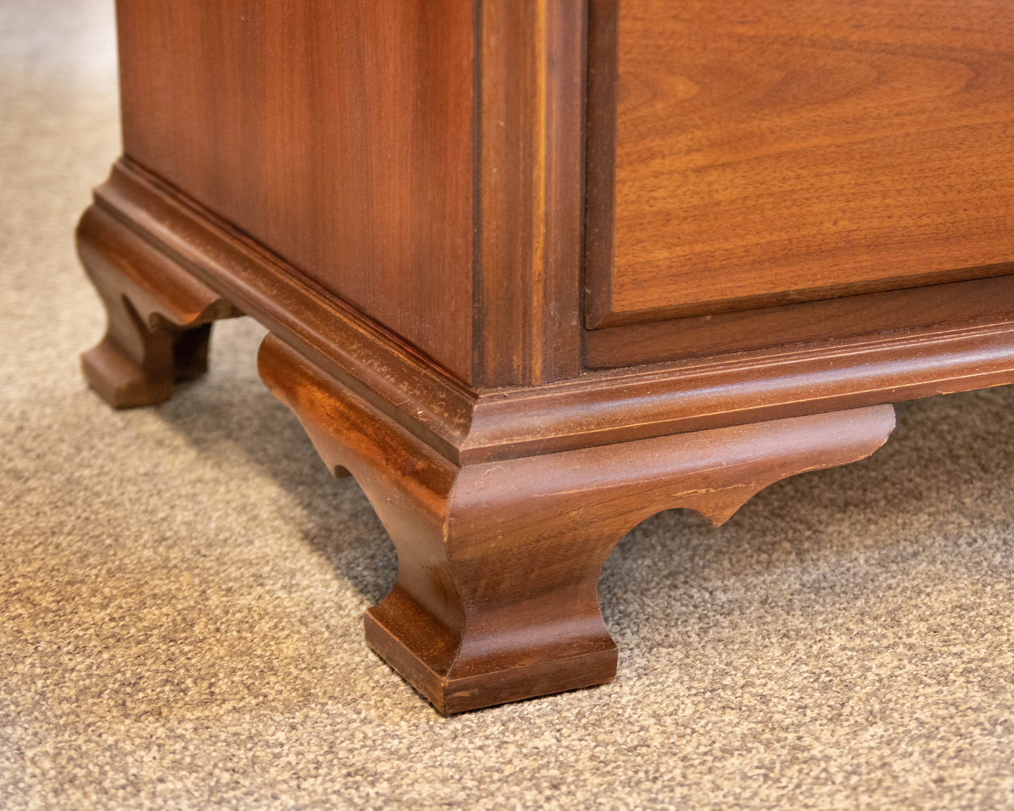 Dixie Forest Walnut 6 Drawer Dresser W/ Chippendale Brass Hardware