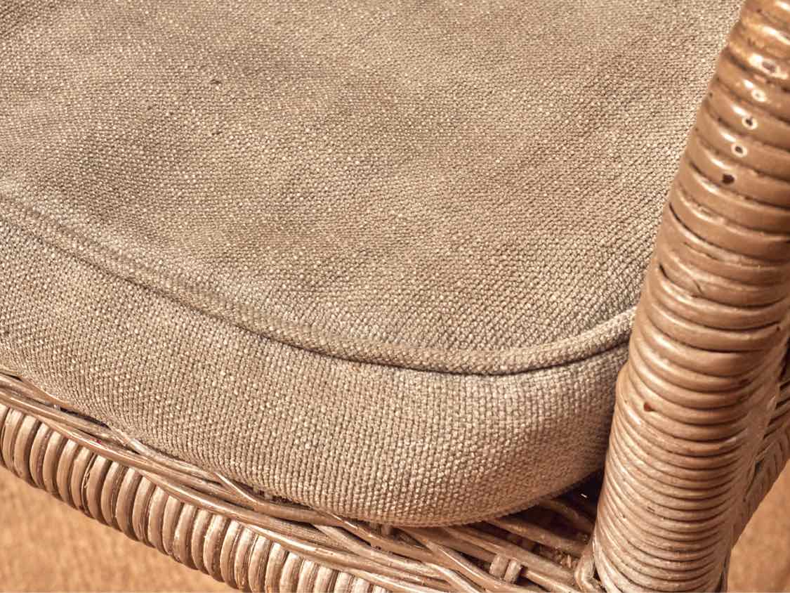 Set Of 5 Pottery Barn Wicker  Counter Stools With Gray Cushions