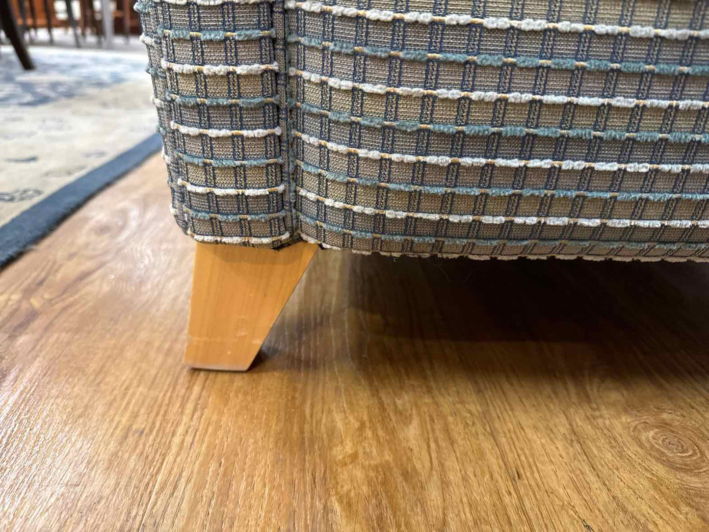 Sherrill Furniture Pair of Arm Chairs w/ Ottomans