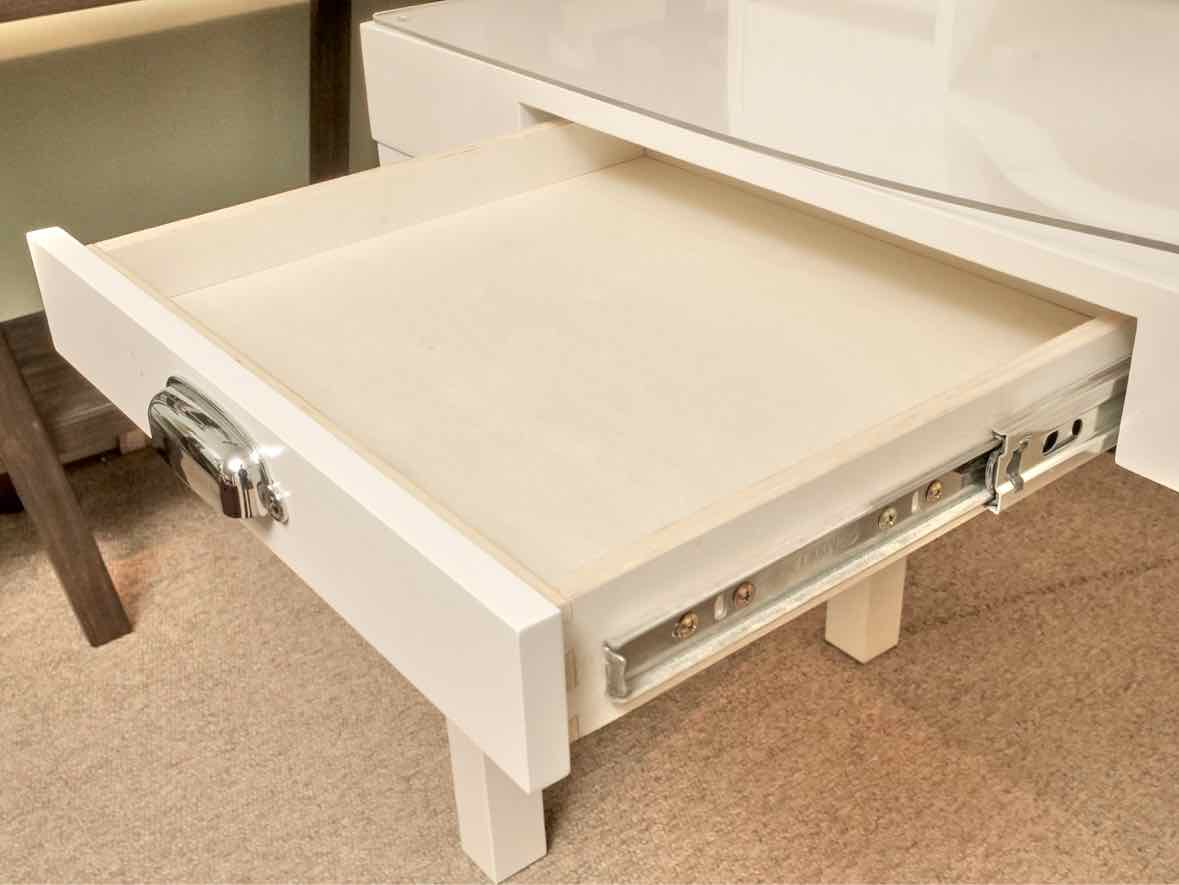 Pottery Barn Kids  'Morgan'  Ivory Finish  Writing Desk & Hutch