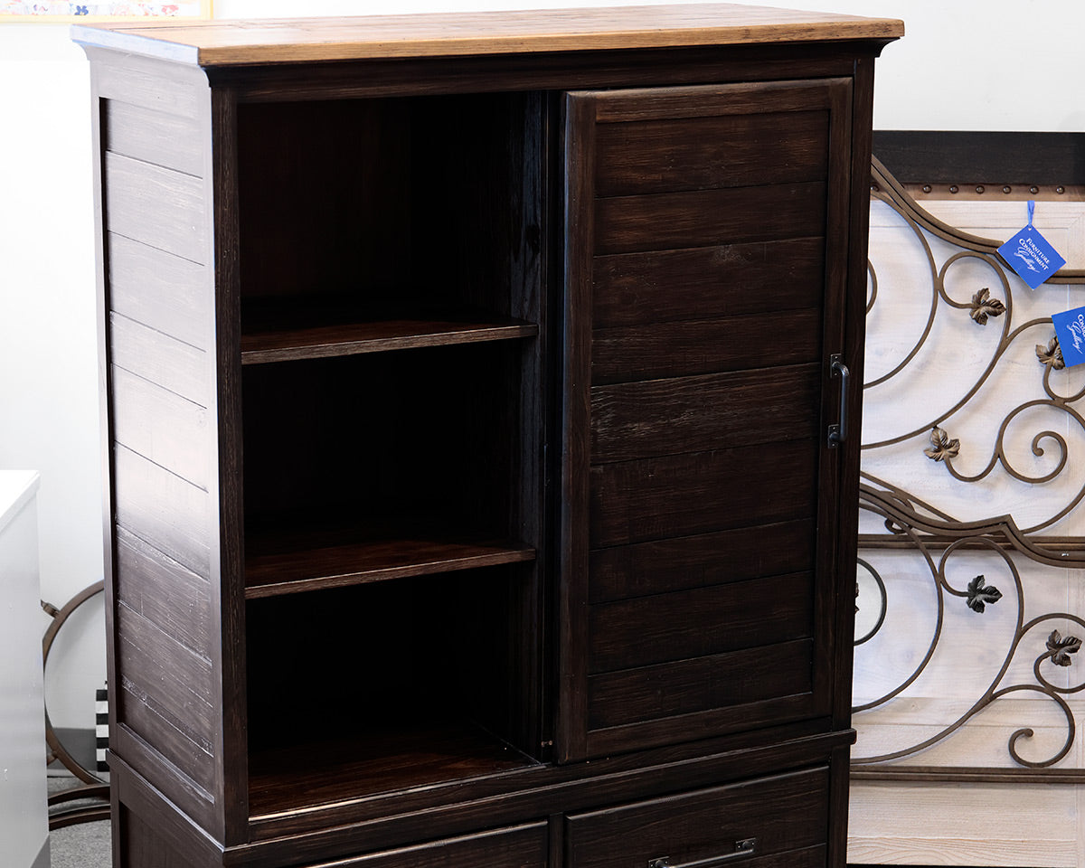 Kincaid Plank Road Wheeler Door Chest
