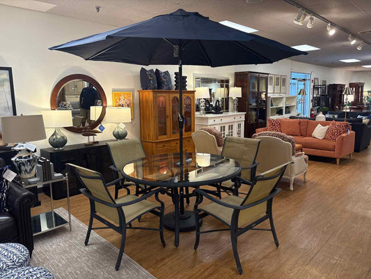 Brown Jordan Outdoor Dining Set