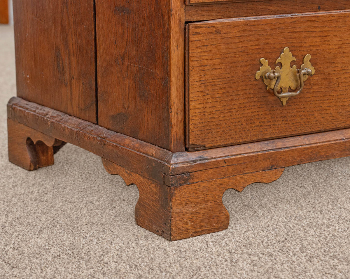 English Oak 2 Over 2 Drawer Chest
