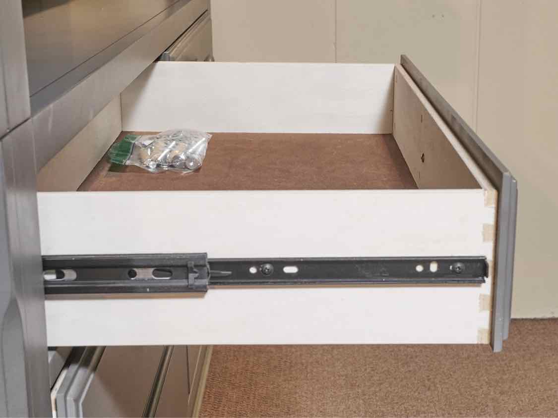 Hillsdale Furniture Full Size Lakehouse Loft Bed with Dresser & Desk in Stone