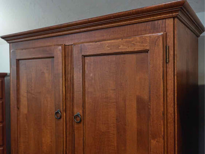 Ethan Allen 'Country Crossing' Maple 5 Drawer Armoire