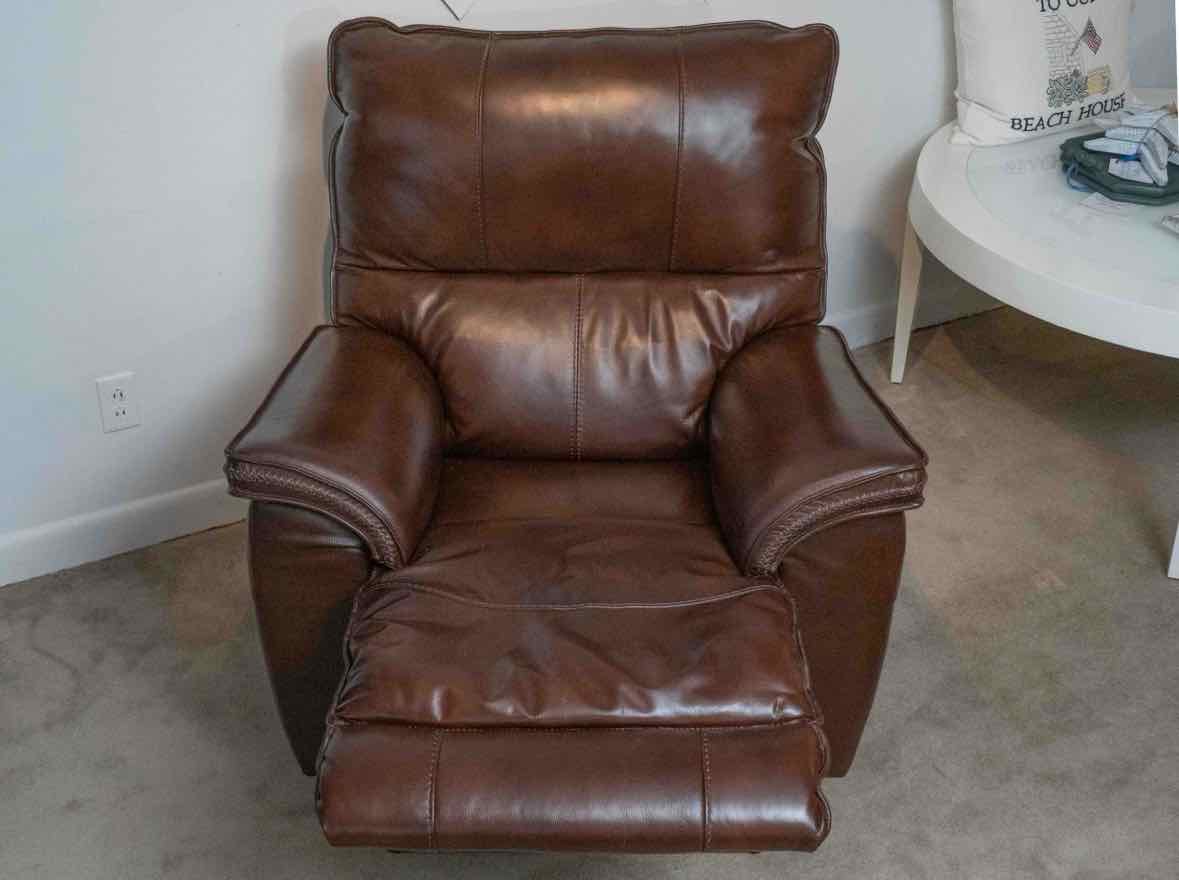 La-Z-Boy 'Astor' Chestnut Leather Distinctive Accent Stiching Wall Hug Recliner