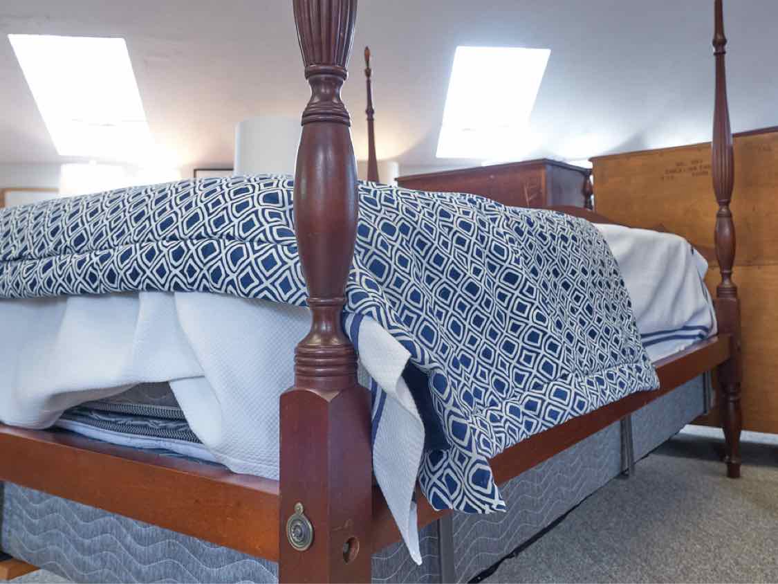Eldred Wheeler Queen Bed