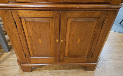 Chippendale Corner Cabinet