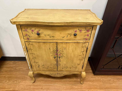 Pulaski Painted Accent Chest