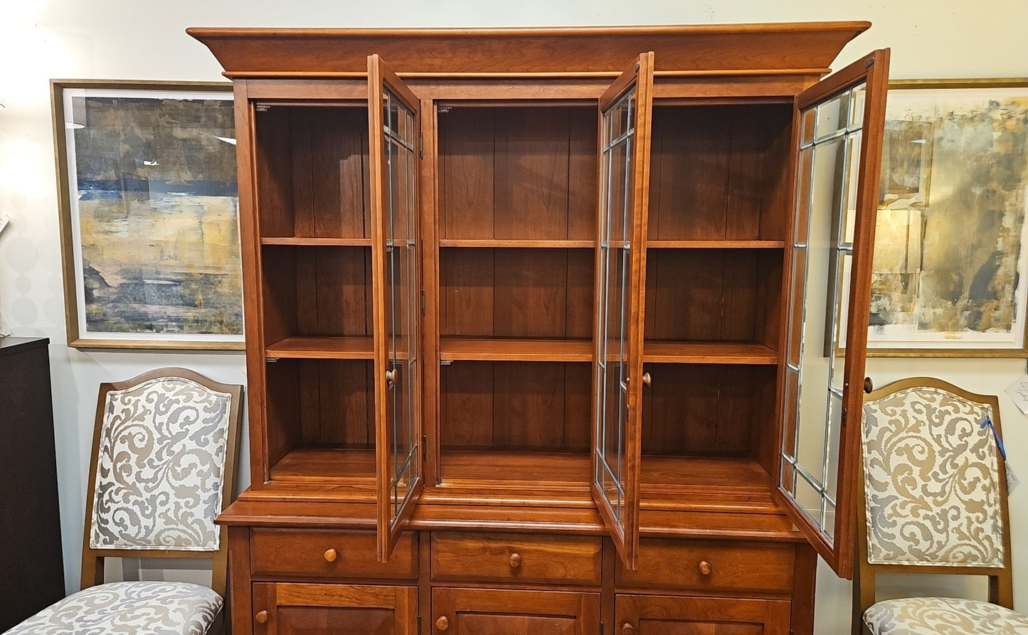 Hunt Furniture 'Fairfield' Large Hutch