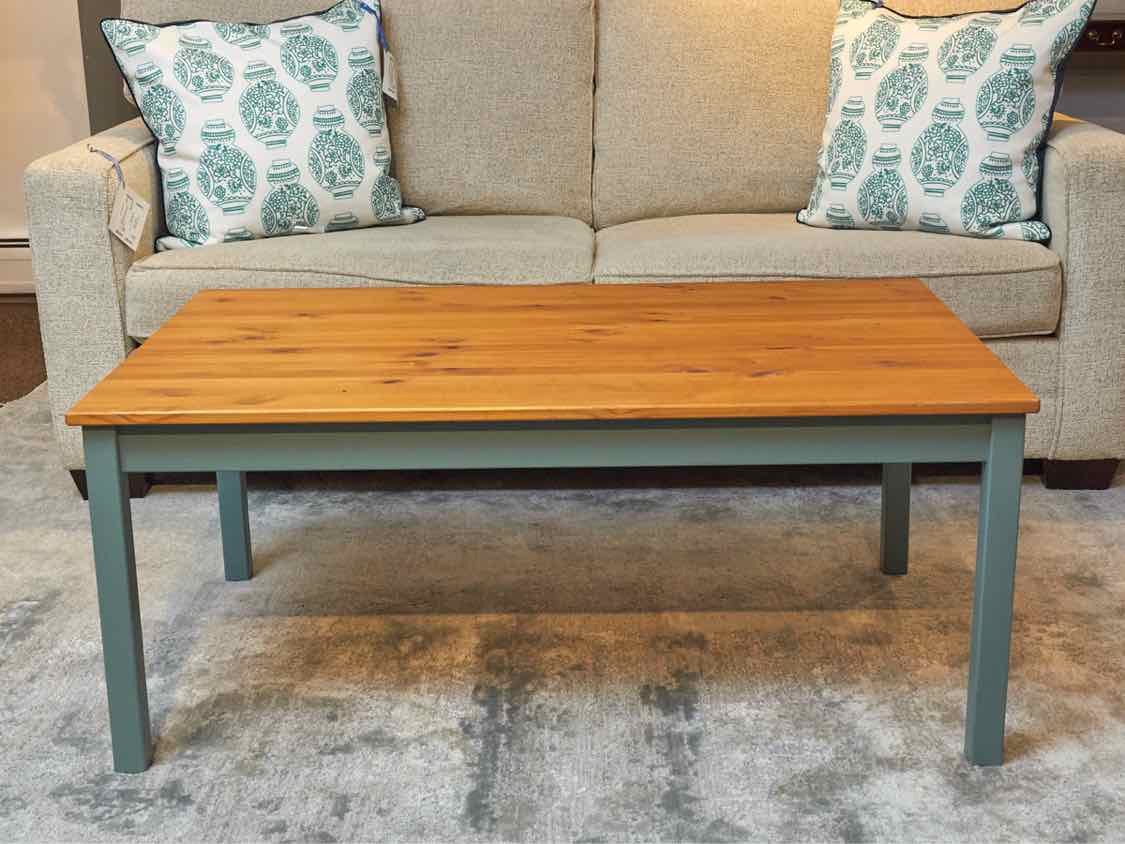Natural Pine Top 'Aqua Shell' Finish Legs Cocktail Table