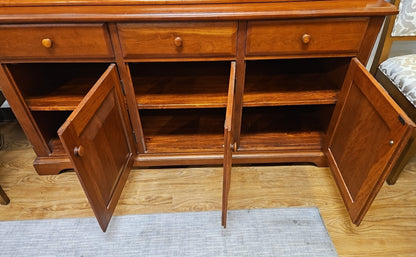 Hunt Furniture 'Fairfield' Large Hutch