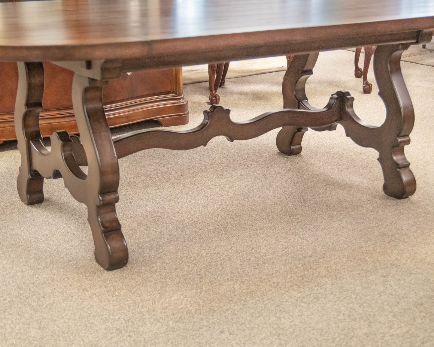 Oval Plank Top Dining Table in Chestnut Finish