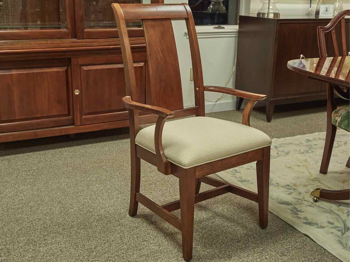 Kincaid Cherry Park Collection Dining Table W/ 2  Leaves & 6 Upholstered Chairs