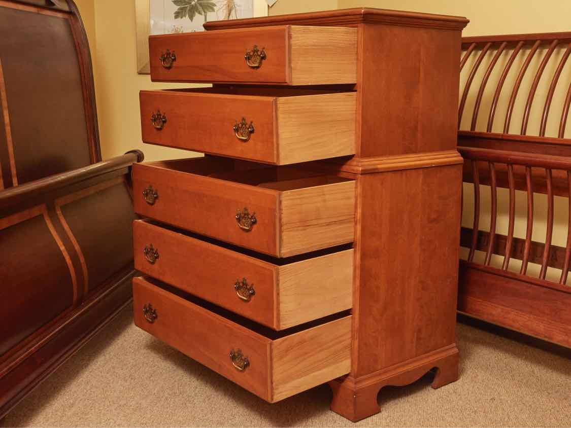 French & Heald Maple 5 Drawer Chest on Chest