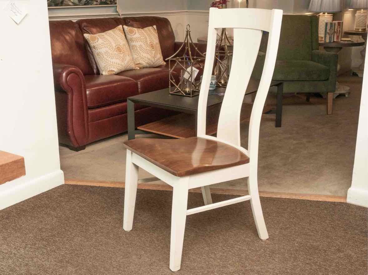 Bassett  Cherry Top Cream Frinish Turned Legs Table & 2 Benches/2 Chairs Set