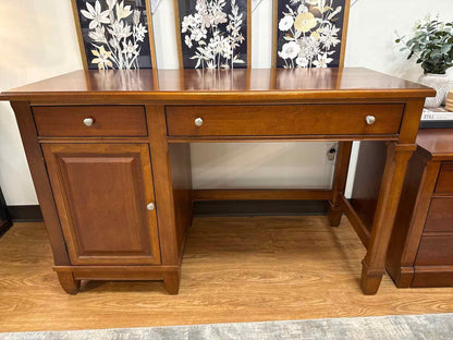 Thomasville 2-Drawer Cherry Desk