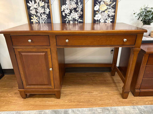 Thomasville 2-Drawer Cherry Desk