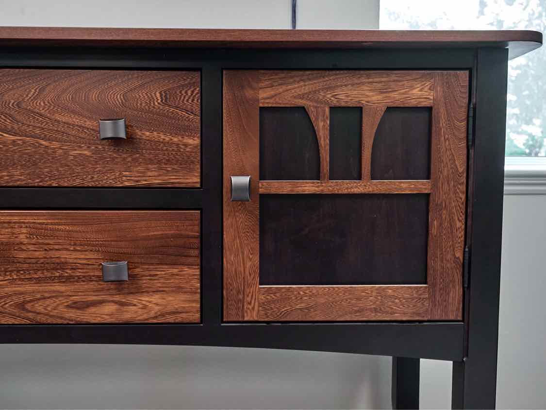 Black & Oak Server