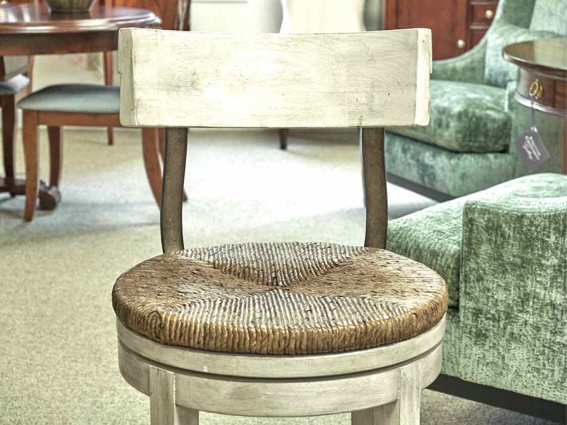Set of 4 Rustic white  Merrick Swivel Counter Stools