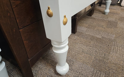 Leonard's Nantucket Thistle Queen Bed