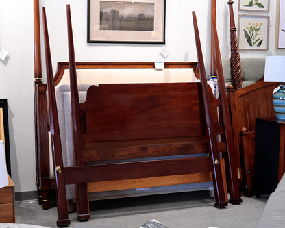 Lexington Furniture Pencil Post Canopy Queen Bed
