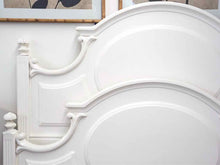 White Victorian Style Queen Bed with Raised Panels