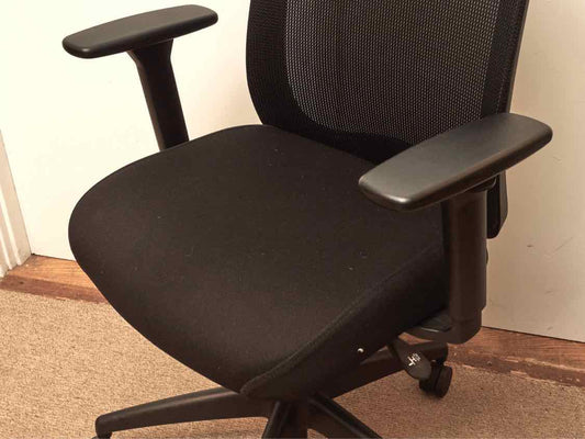 Black Arm  Adjustable Seat Height Office  Chair On Wheels