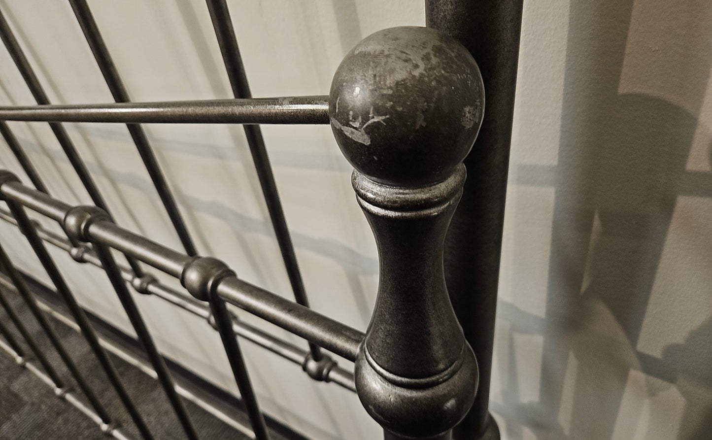 Ethan Allen 'Danby' Powder-Coated Iron King Bed