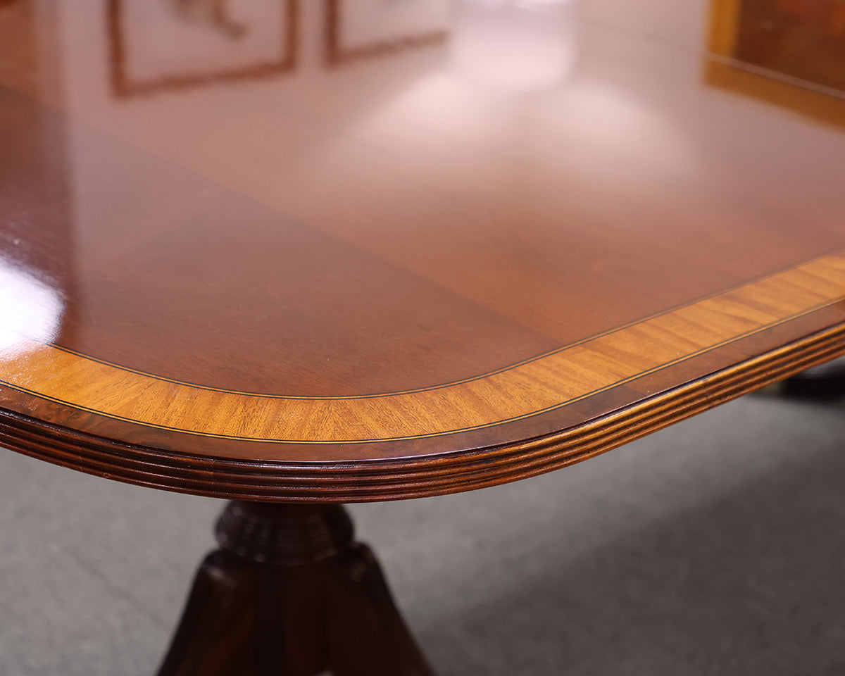 Ethan Allen Double Pedestal Mahogany Dining Table with 2 Leaves