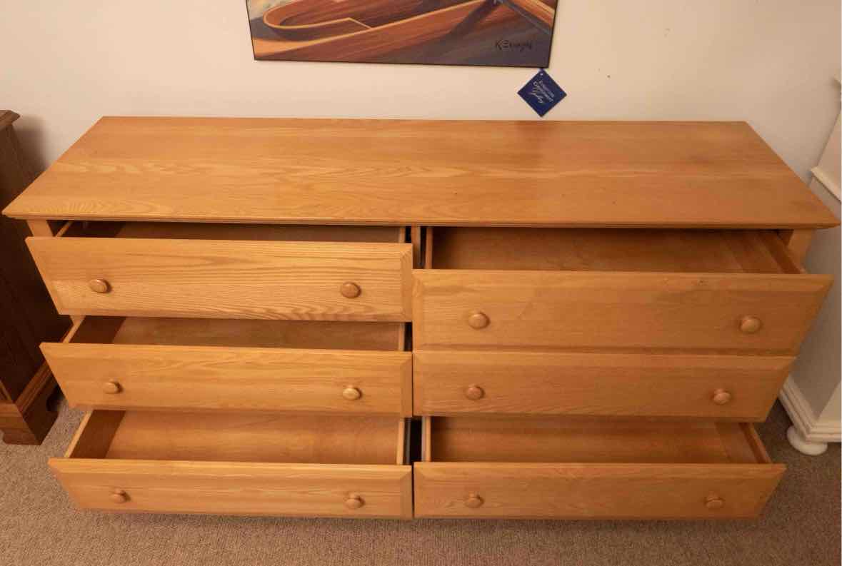 Vaughan Bassett Honey Oak 6 Drawer  Dresser