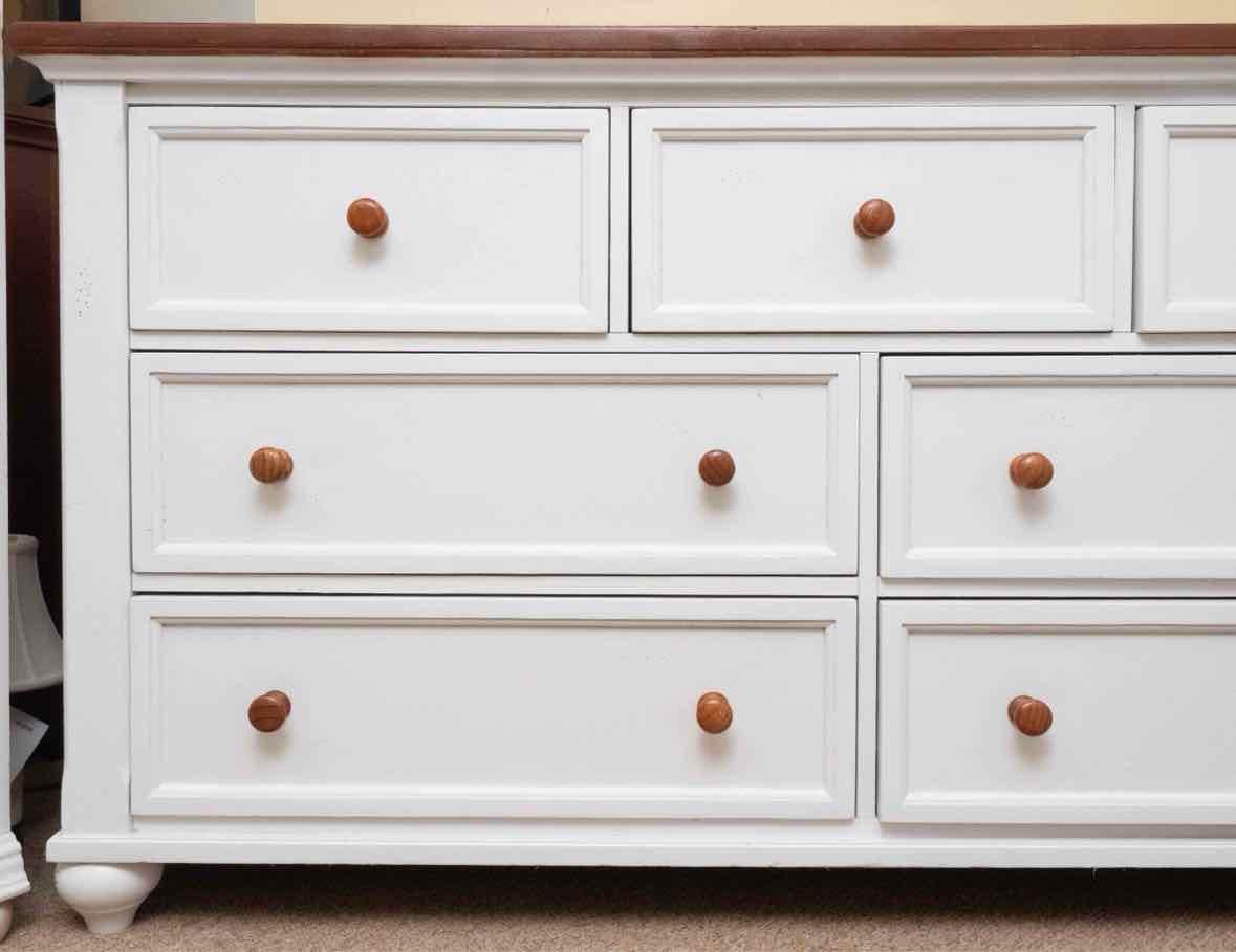Cherry Plank Top 7 Drawer Dresser in White Finish