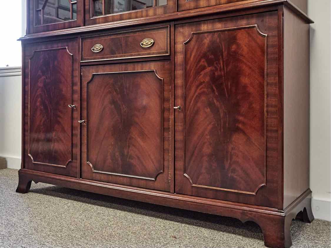 Heldense Inalid Mahogany Two Piece China Cabinet