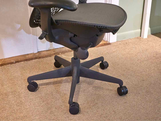 Office Chair With Arms & On Wheels