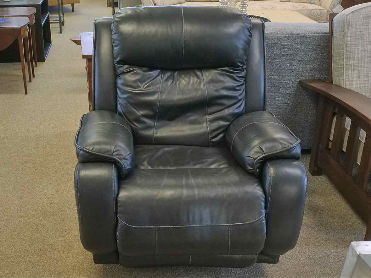 Southern Motion Power Rocker Recliner in Black Leather
