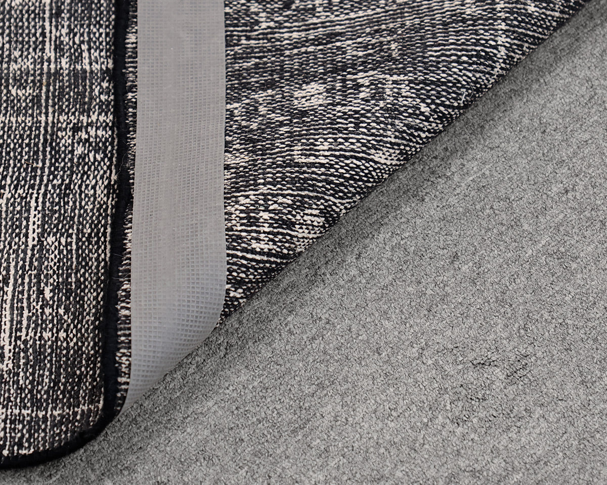 Black and White Oriental Styled 8'x10' Area Rug