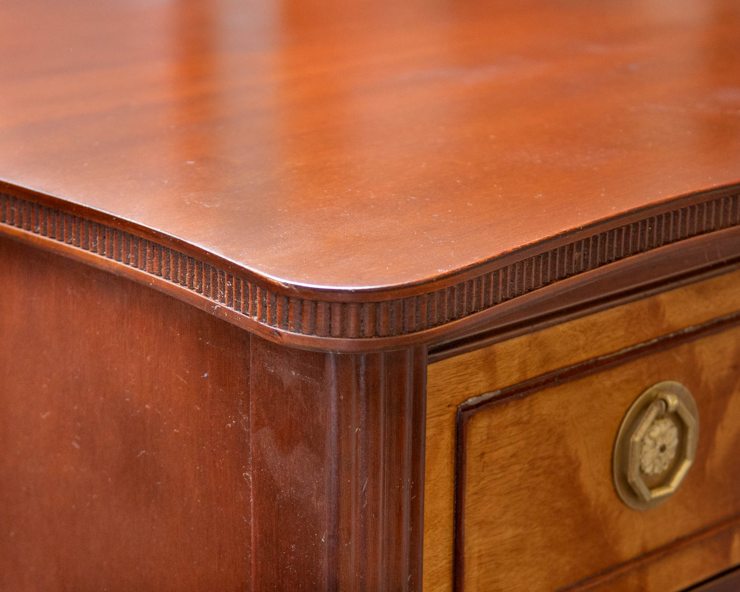 Paine  Mahogany Bow Front Chest W/ 5 Satin Wood Drawers