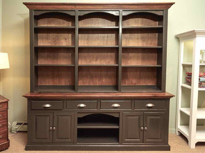 Huntington Furniture 'Antique Olive' Finish 3 Drawer 4 Door Hutch