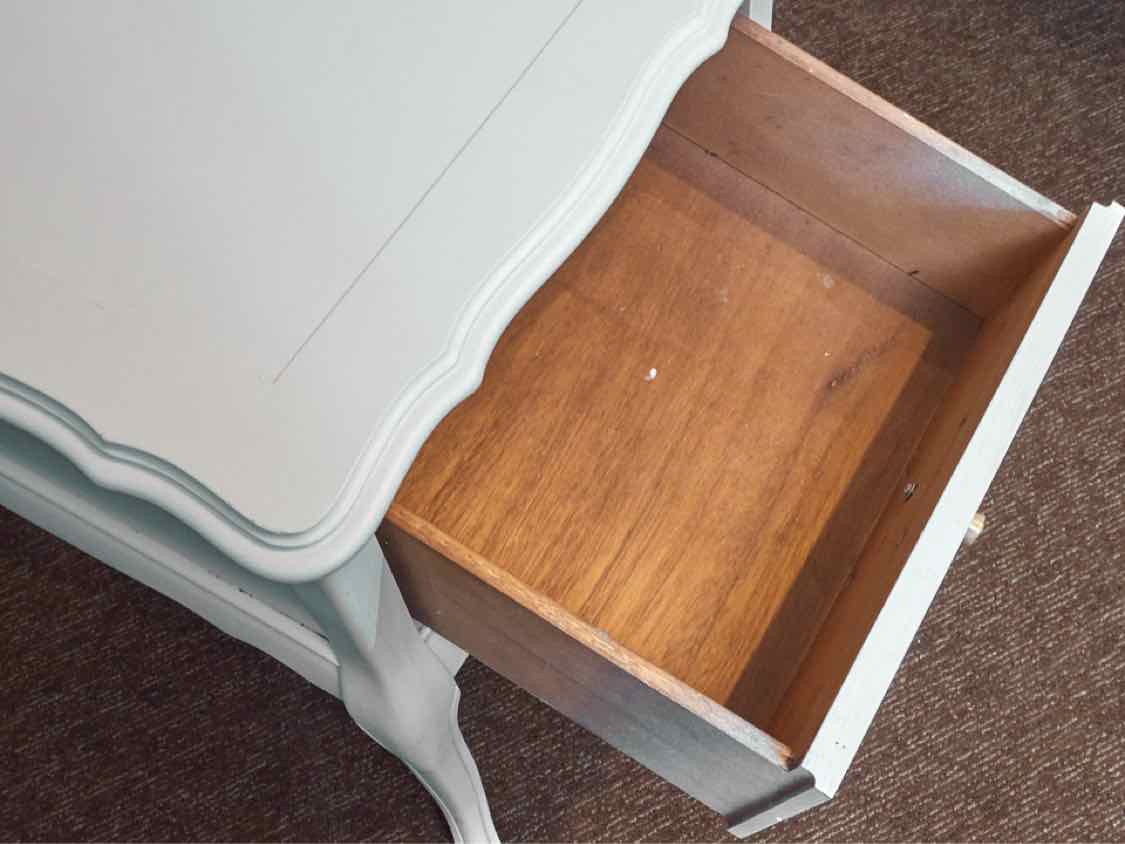 Pair of Side Tables in Arctic White Finish