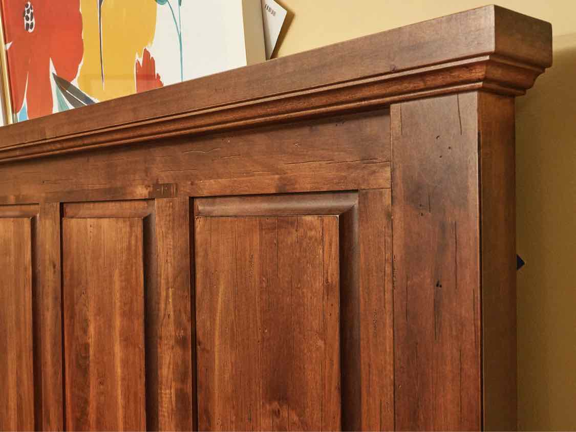Vaughan Bassett Stained Panel  Queen Bed Includes Low Profile Footboard/SR /Slat