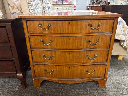 Drexel 'Devoncourt' Bachelor's Chest
