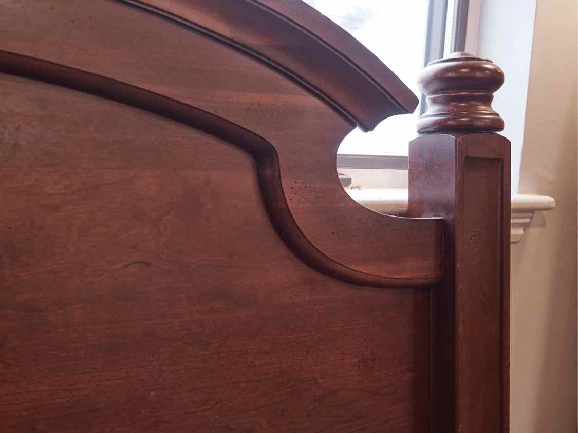 Queen Arch Bed in Cherry