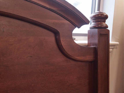 Queen Arch Bed in Cherry